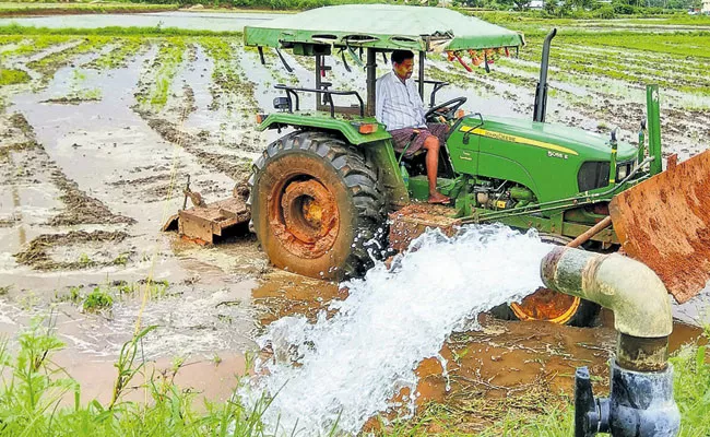 Women Farmers Custom Hiring Centre In Telangana - Sakshi