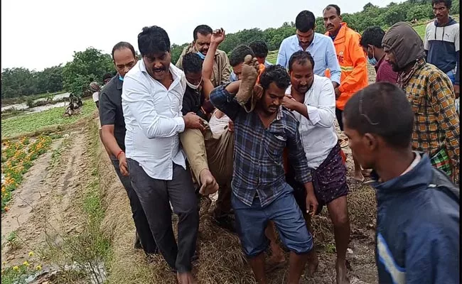 Flood Victims Shared Their Opinions With Sakshi At Chittoor