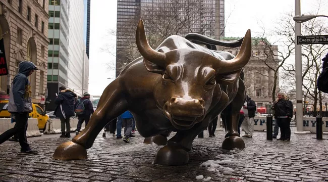 Wall street in bull mode- Nasdaq high jumps - Sakshi