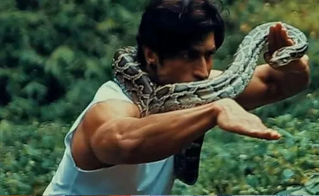 Vidyut Jammwal Made Followers Shock With His Video - Sakshi