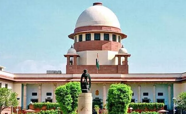 editorial On Supreme Court Gives Deserted Wife Alimony - Sakshi