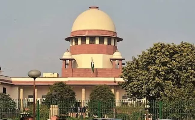 Supreme Court Give Notice To TDP Leaders Over Amaravati Land Scam - Sakshi