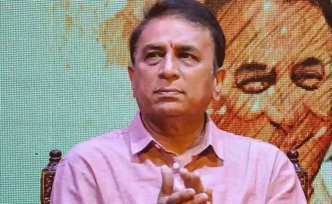 Gavaskar Identifies The Perfect Finisher For RCB - Sakshi