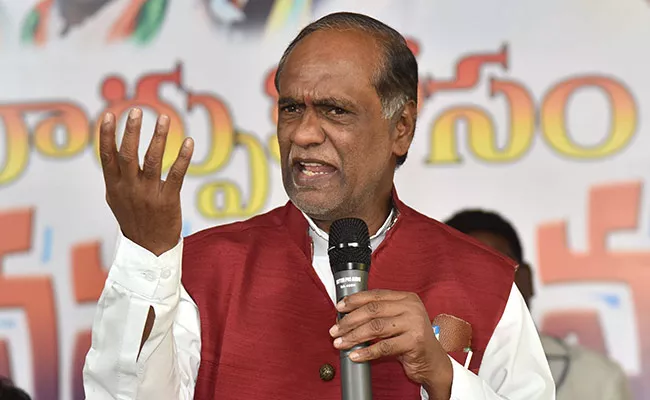 BJP K Laxman Fires On KCR Over Flood Relief Package From Cente - Sakshi