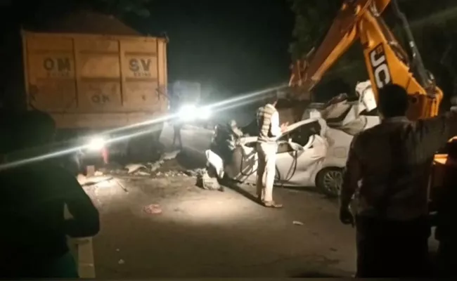 Four Deceased In Road Accident At Jagtial  - Sakshi