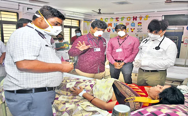 CM Jagan Comments With Central Teams And Medical Professionals In A Review - Sakshi