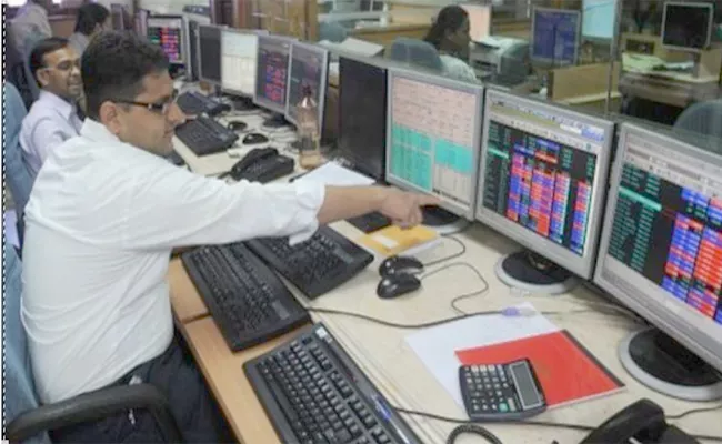 Market bounce back from losses- rally restarts - Sakshi