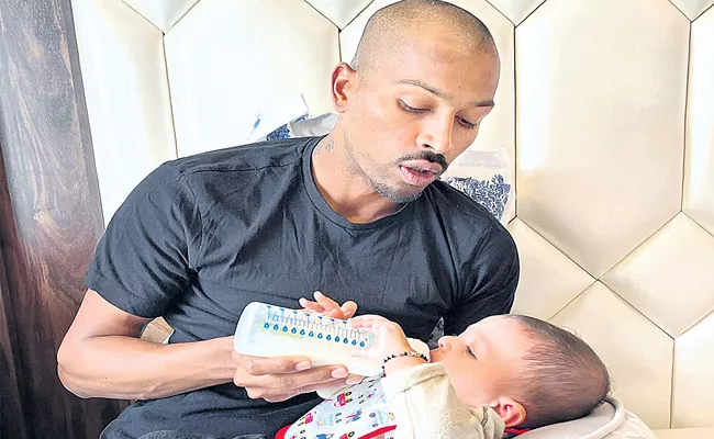 Hardik Pandya Meets Son Agastya After 4 Months - Sakshi