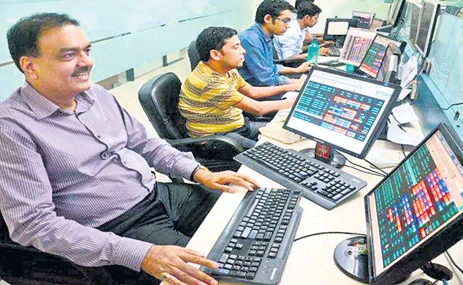 Sensex ends 139 points higher and Nifty above 13,500 - Sakshi