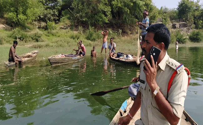 Mancherial: Army Jawan Rajkumar Went For Swim And Died In Godavari  - Sakshi