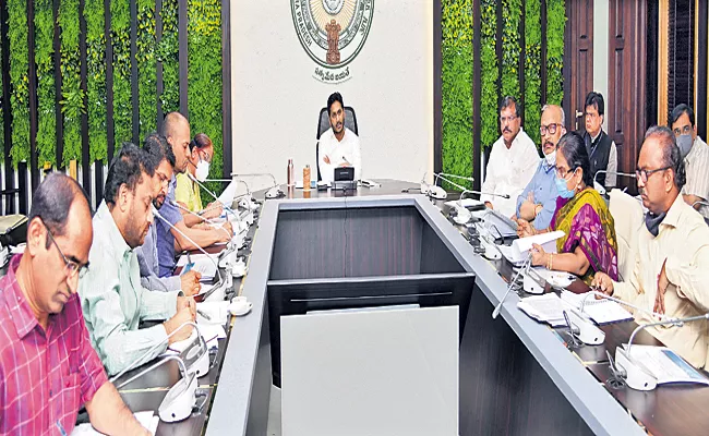 CM Jagan review with central medical and research experts - Sakshi