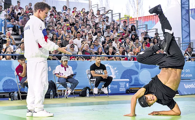 Break dance at the Asian Games - Sakshi