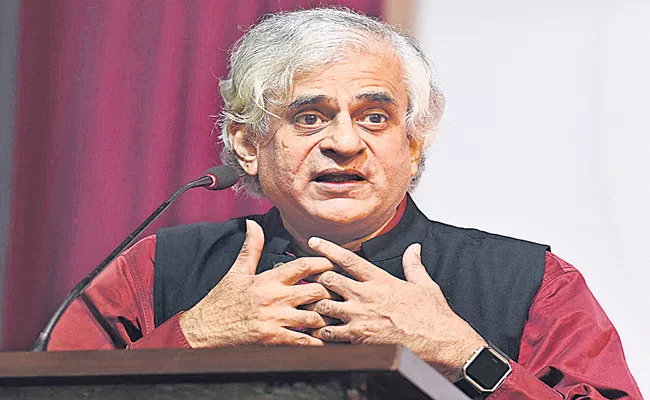 P Sainath calls agri laws unconstitutional - Sakshi