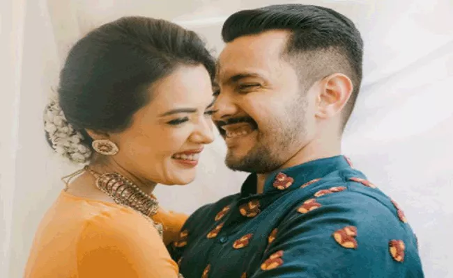 Aditya Narayan Married Shweta Agarwal Mumbai - Sakshi