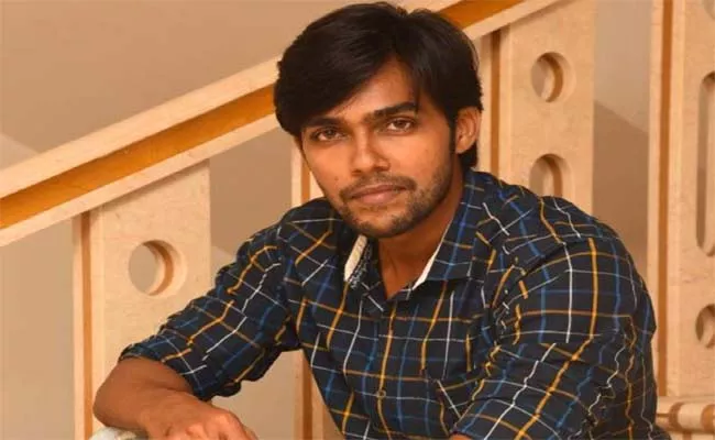 Bigg Boss 1 Tamil Winner Aarav Father Takes His Last Breath - Sakshi