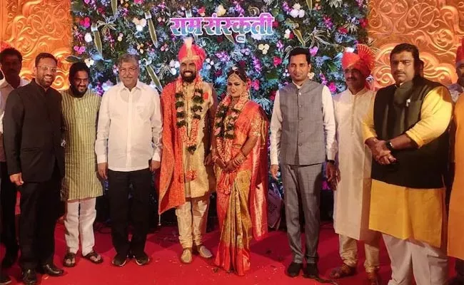 Devendra Fadnavis And BJP MLA Flouts Covid Norms During Marriage  - Sakshi