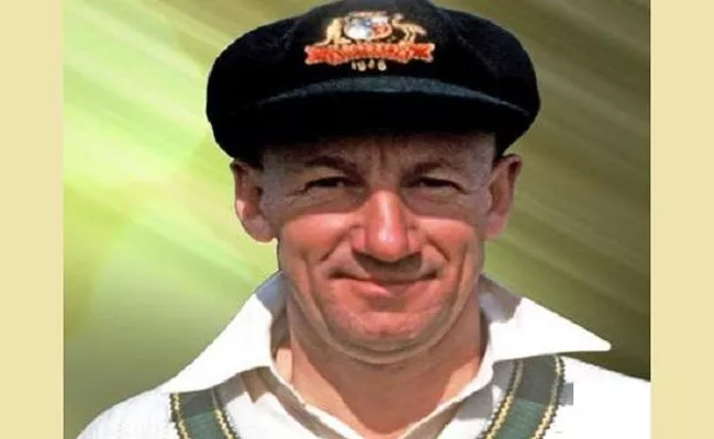 Sir Donald Bradman Test Cap Sells For $340000 At Auction - Sakshi