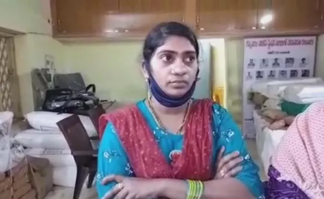 Woman Coming From Kuwait Missing Gannavaram Airport Traced - Sakshi