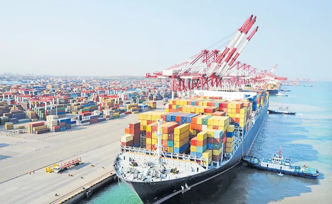 India exports decline 18per cent in April-November period this fiscal - Sakshi