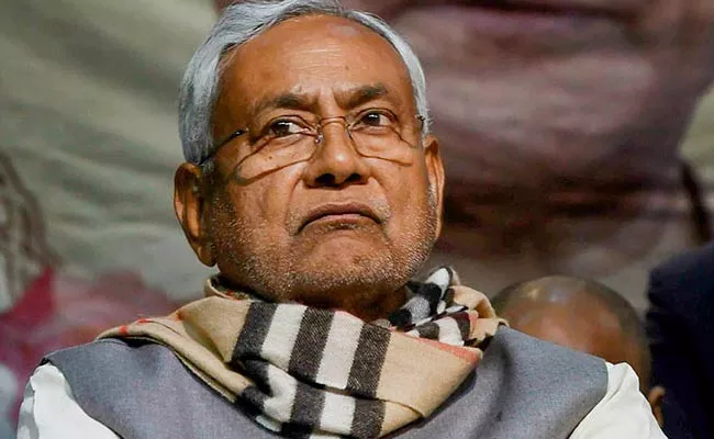 17 JDU MLAs Will Joins In RJD Says Top Leader In Bihar - Sakshi