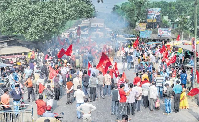 Farmer leaders call for Bharat Bandh on 8 Dec - Sakshi