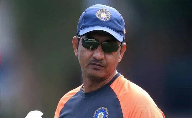 Sanjay Bangar Calls For Mayank Agarwal To Open With Shikhar Dhawan - Sakshi