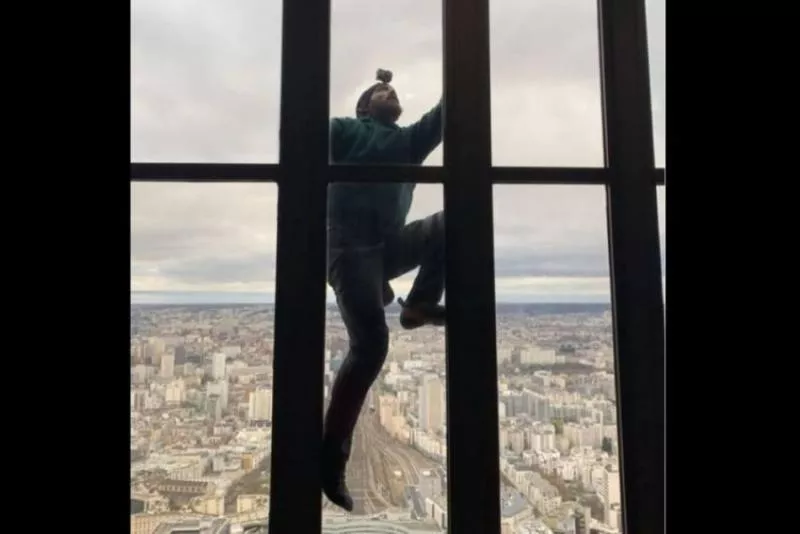 Man Climbs 58 Floor Paris Building With Bare Hands - Sakshi