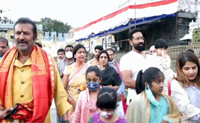 Keethy Suresh, Manchu Family in Tirumala - Sakshi