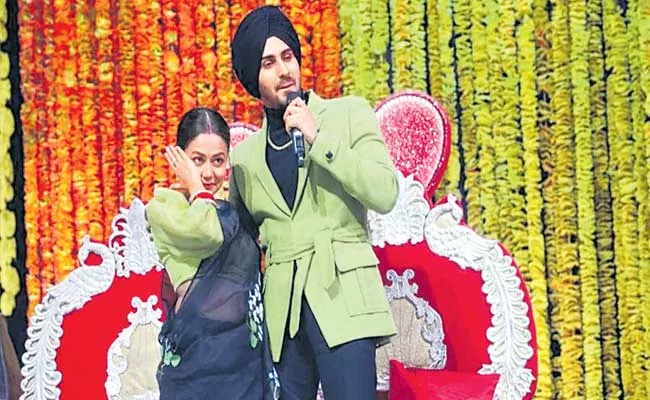 Neha Kakkar Says Rohanpreet Singh Was In Tears Ahead Of Their Wedding - Sakshi