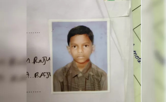 Gurukula 10th Class Student Commits Suicide In paderu - Sakshi