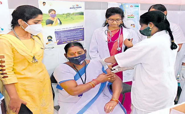 Corona Vaccination For 19108 People In The First Day - Sakshi