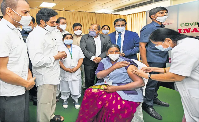 CM YS Jagan Mohan Reddy Launches Covid Vaccination Program In Vijayawada - Sakshi