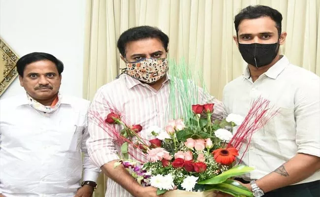 Cricketer Hanuma Vihari Meets KTR In Pragathi Bhavan On Monday - Sakshi