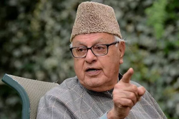 Farooq Abdullah explain his life in Lockdown - Sakshi