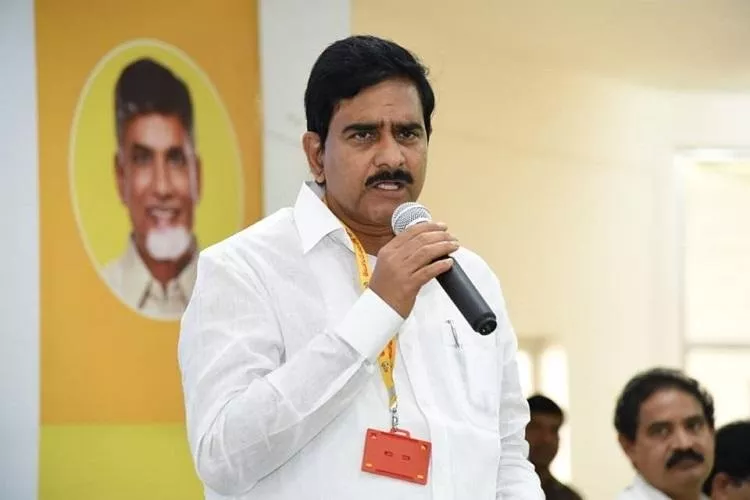 TDP Leader Devineni Uma Arrested To Avoid YSRCP OpTDP Leader Devineni Uma Arrested To Avoid YSRCP Open Challenge At Gollapudien Challenge At Gollapudi - Sakshi