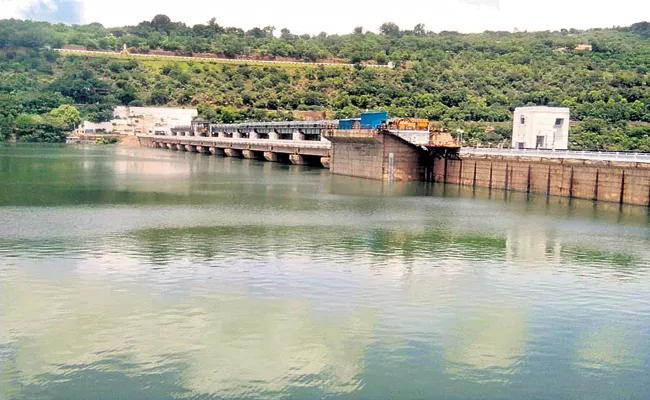 Srisailam Dam Water storage capacity declining annually - Sakshi