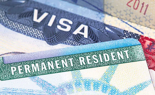 Indian IT firms to take a hit as Trump extend H-1B visa - Sakshi