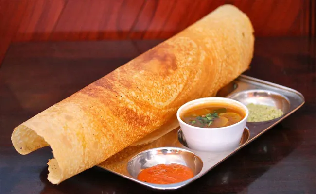 Wife Catches Husband Having Dosa With Girlfriend In Uttar Pradesh - Sakshi