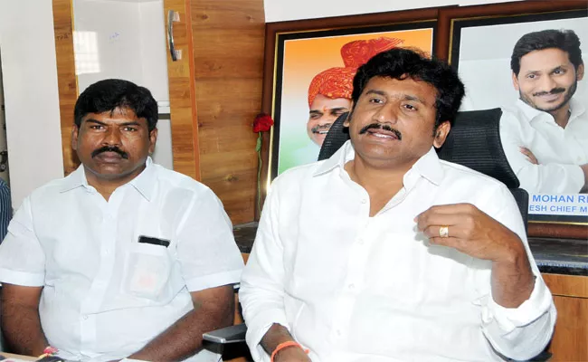 Thopudurthy Prakash Reddy Fires On Paritala Sriram In Rapthadu - Sakshi