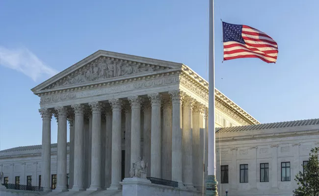 US Supreme Court Evacuated Due To Bomb Threat - Sakshi