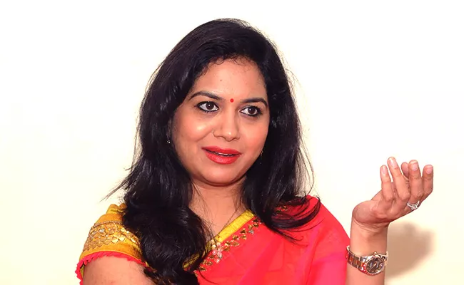 singer Sunitha React On Heroine Chance - Sakshi