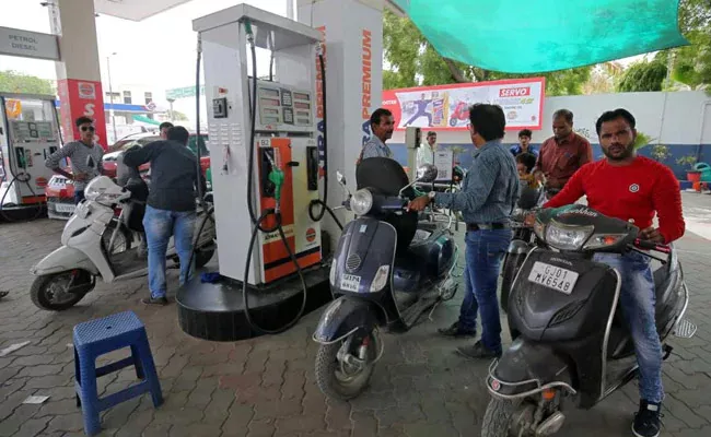 Petrol and Diesel Prices Touch All-Time Highs With 4th Price Rise In Week - Sakshi