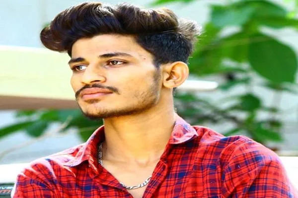 In Nellore Tiktok Star committed suicide - Sakshi