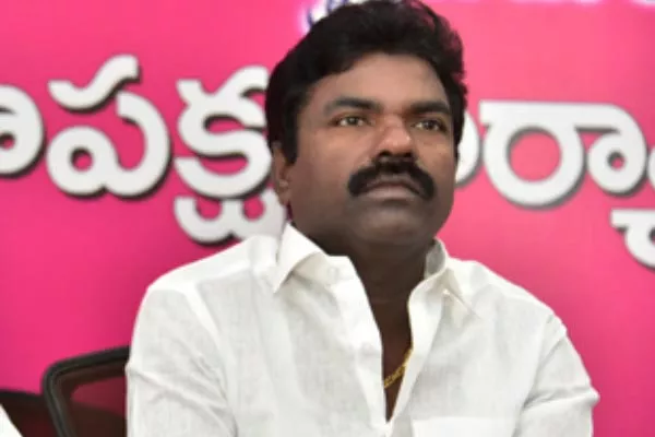 Tension in TRS on Rasamayi Comments - Sakshi