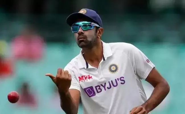 Ashwin said he will shave half his moustache, if Pujara comes out and hit six of spinner - Sakshi