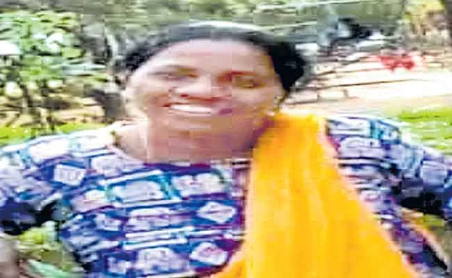 Female Health Worker Dies Post Covid Vaccination In Telangana - Sakshi