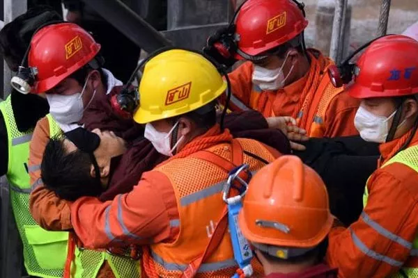 China Gold Mine Blast 10 died one missing 11 survivors - Sakshi