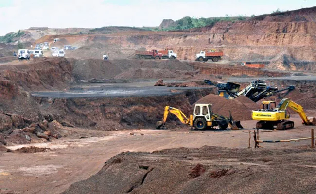 Karnataka Illegal Quarries: More Than 2000 Cases Filed in Five Years - Sakshi