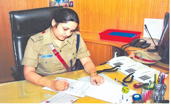 IPS officer D Roopa has been transferred over 40 times in 20 yrs - Sakshi