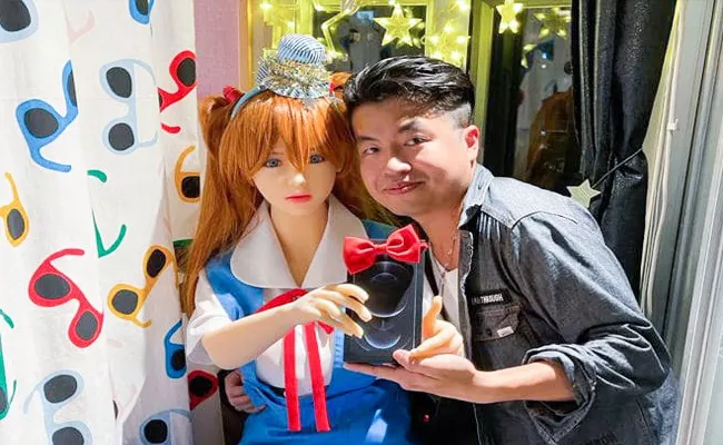 Hong Kong Man Married Sex Doll After Dating - Sakshi